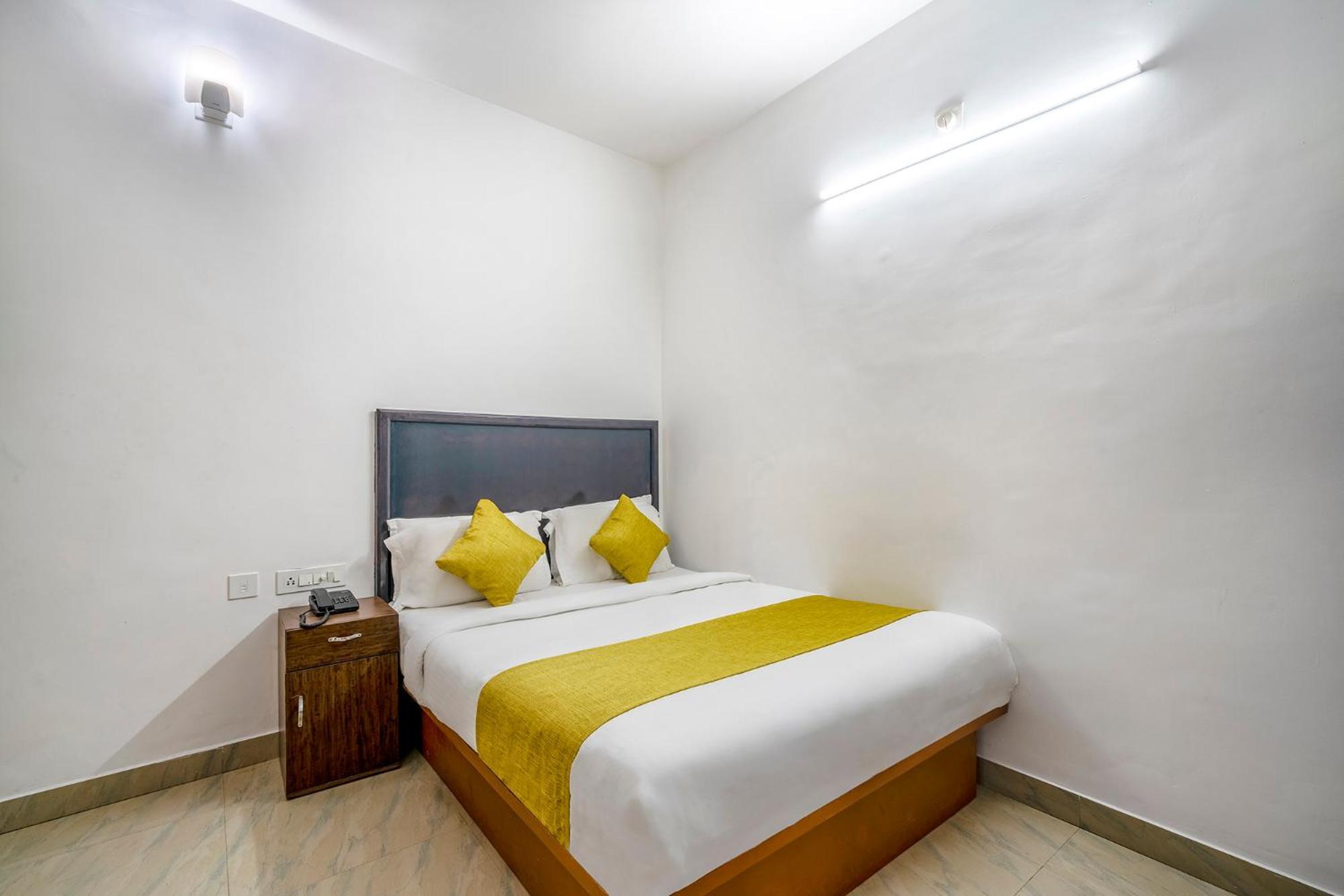 Fabhotel Abrigo Residency Anaviratty Exterior foto