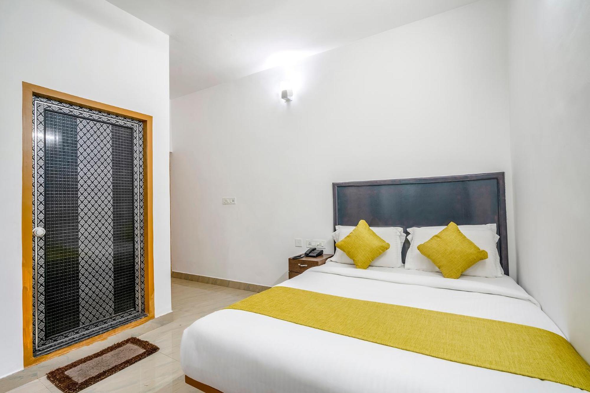 Fabhotel Abrigo Residency Anaviratty Exterior foto